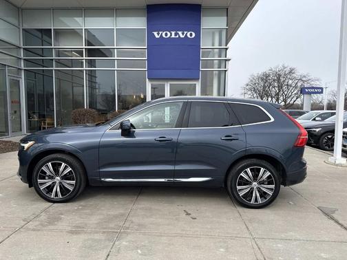 2023 Volvo XC60 B5 Plus Bright Theme