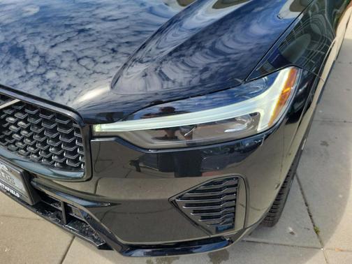 2025 Volvo XC60 B5 Ultra