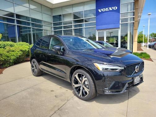 2025 Volvo XC60 B5 Ultra