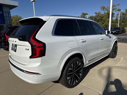 2026 Volvo XC90 B6 Plus 7-Seater