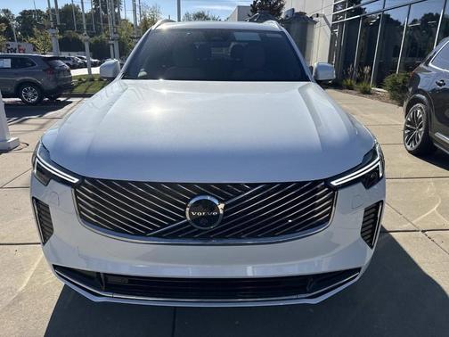 2026 Volvo XC90 B6 Plus 7-Seater