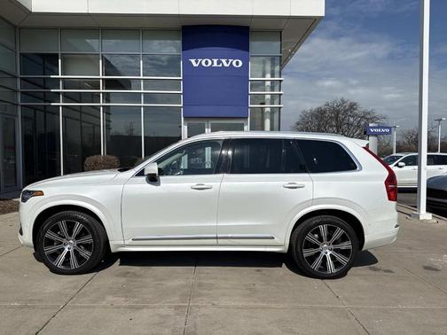 2023 Volvo XC90 B6 Ultimate 6-Seater