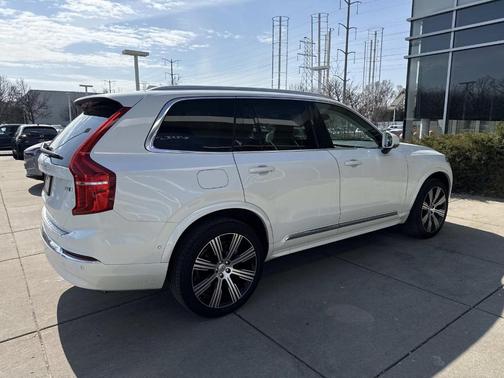 2023 Volvo XC90 B6 Ultimate 6-Seater