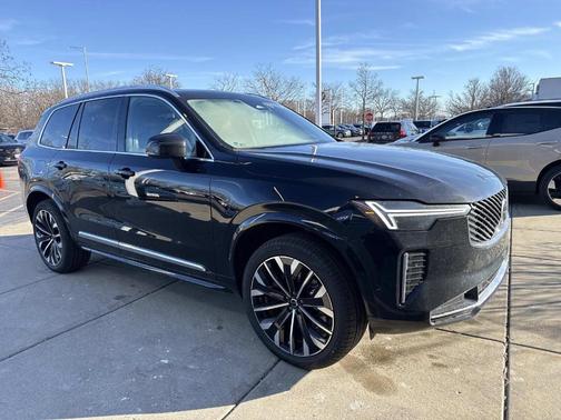 2026 Volvo XC90 B6 Ultra 7-Seater