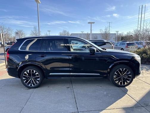 2026 Volvo XC90 B6 Ultra 7-Seater