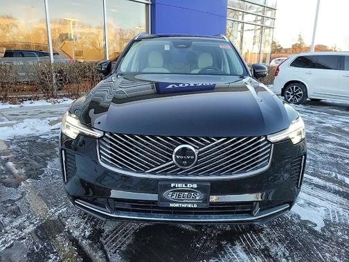 2025 Volvo XC90 B6 Ultra