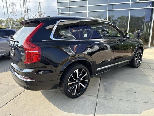 2024 Volvo XC90 B6 Plus Bright Theme 7-Seater