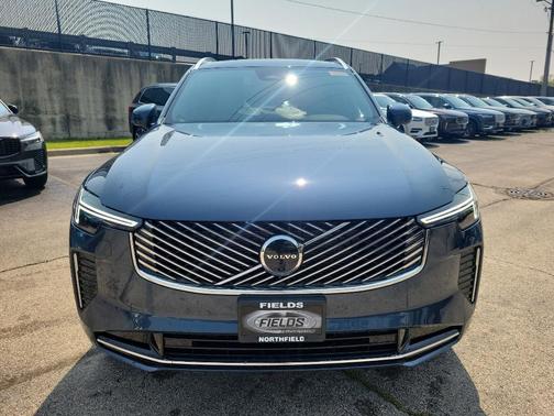 2025 Volvo XC90 B5 Plus 7-Seater