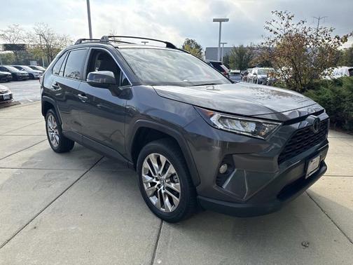 2020 Toyota RAV4 XLE Premium