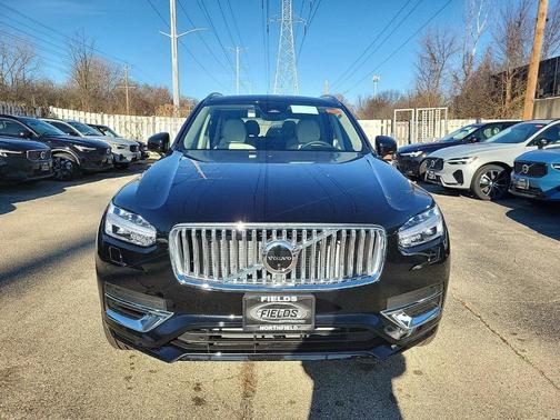 2025 Volvo XC90 Plug-In Hybrid T8 Ultra 6-Seater