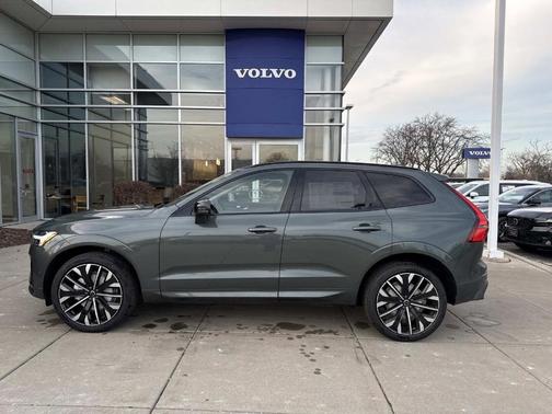 2026 Volvo XC60 B5 Ultra