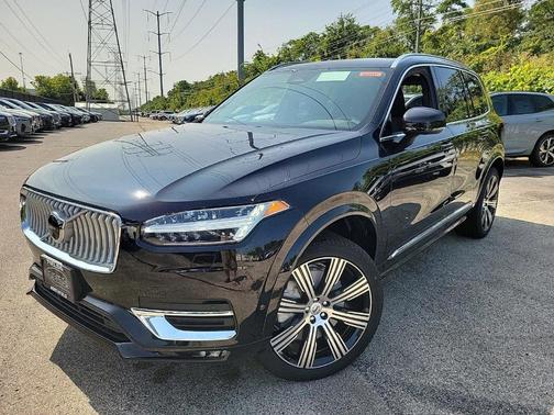 2025 Volvo XC90 B6 Plus 7-Seater