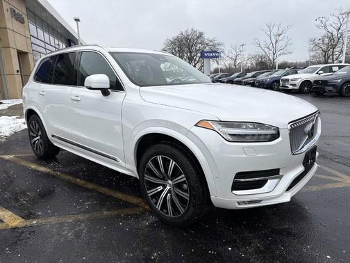 2024 Volvo XC90 B6 Plus Bright Theme 6-Seater