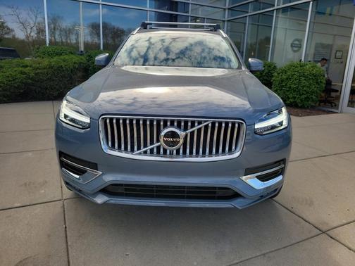 2023 Volvo XC90 B6 Plus 6-Seater
