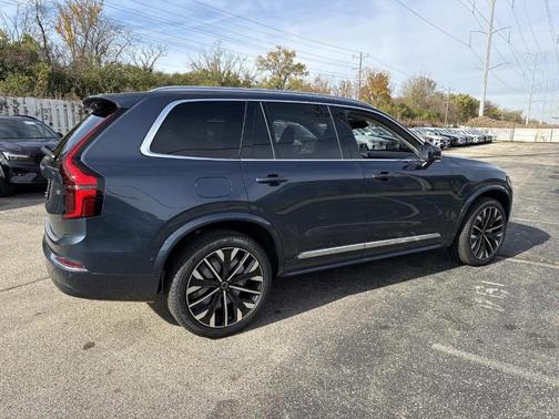 2026 Volvo XC90 B6 Plus 7-Seater