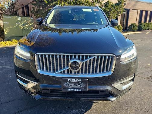 2025 Volvo XC90 Plug-In Hybrid T8 Plus 6-Seater