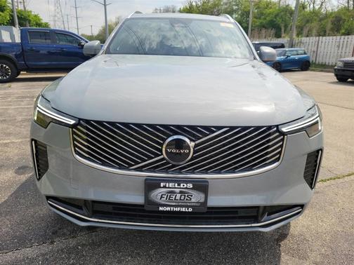 2025 Volvo XC90 B5 Core