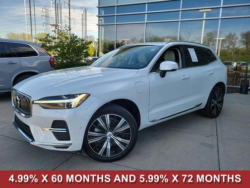 2023 Volvo XC60 Recharge Plug-In Hybrid T8 Plus Bright Theme