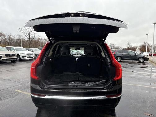 2024 Volvo XC90 B6 Plus Bright Theme 6-Seater