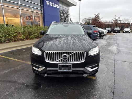 2024 Volvo XC90 B6 Plus Bright Theme 6-Seater