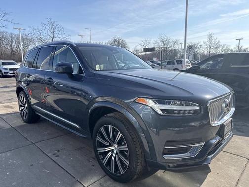 2024 Volvo XC90 B5 Plus Bright Theme
