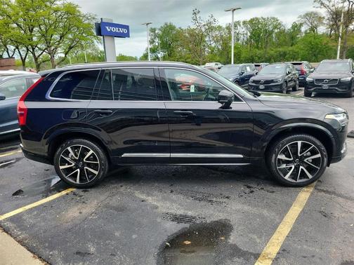 2025 Volvo XC90 B6 Plus 7-Seater