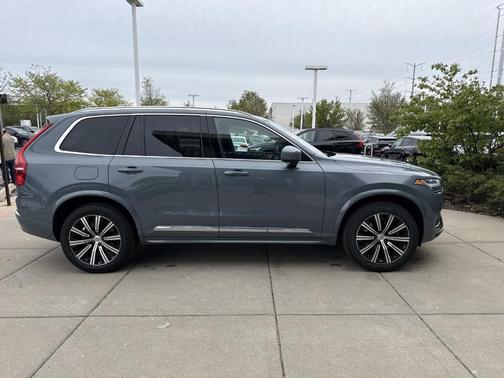 Gray Metallic 2023 Volvo XC90 B6 Plus 7-Seater