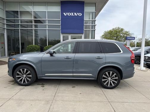 Gray Metallic 2023 Volvo XC90 B6 Plus 7-Seater