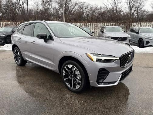 2026 Volvo XC60 B5 Plus