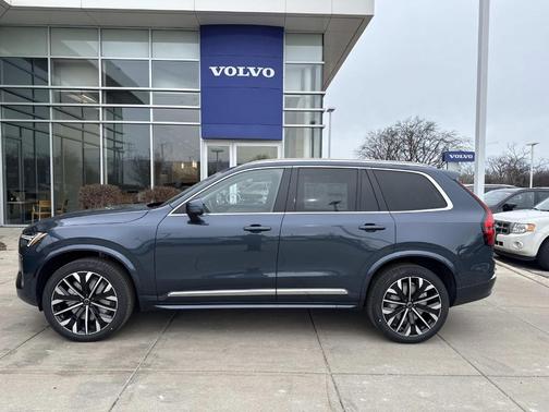 2026 Volvo XC90 B6 Plus 7-Seater