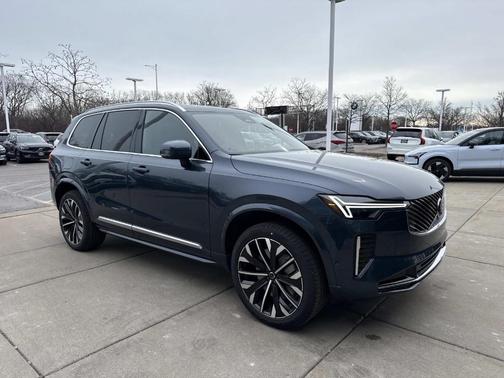 2026 Volvo XC90 B6 Plus 7-Seater