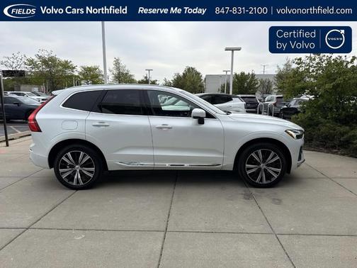 Crystal White Metallic 2023 Volvo XC60 B5 Plus Bright Theme