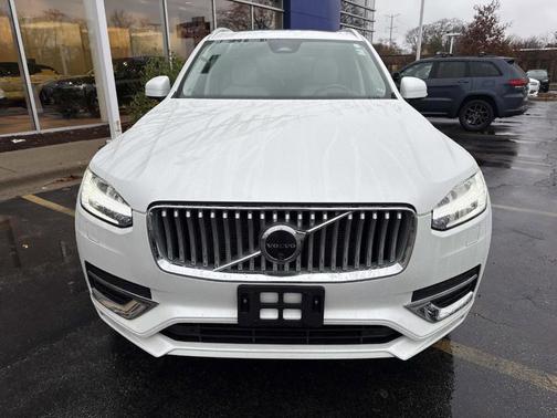 2024 Volvo XC90 B6 Ultimate Bright Theme 6-Seater