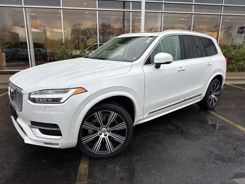 2024 Volvo XC90 B6 Ultimate Bright Theme 6-Seater