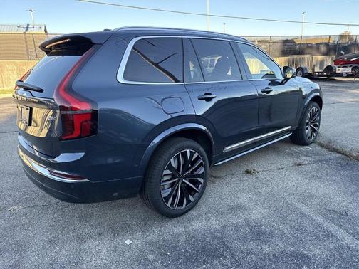 2026 Volvo XC90 B6 Plus 6-Seater