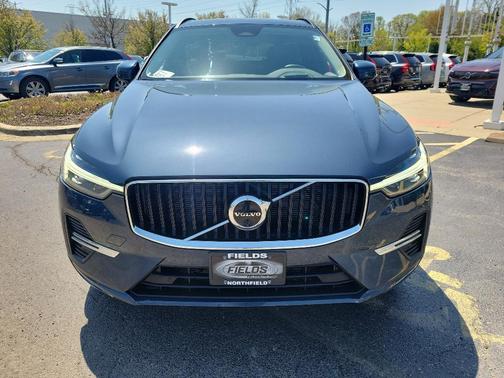2022 Volvo XC60 B5 Momentum
