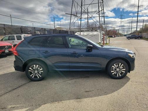 2025 Volvo XC60 Plug-In Hybrid T8 Core