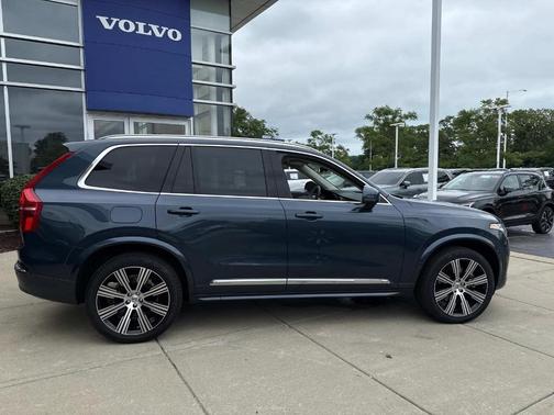 2023 Volvo XC90 Recharge Plug-In Hybrid T8 Plus 6 Passenger