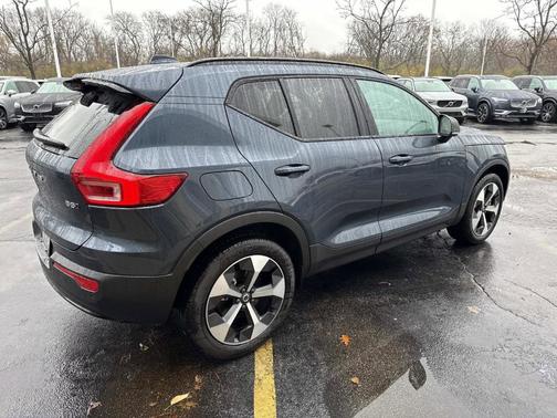 2026 Volvo XC40 B5 Plus