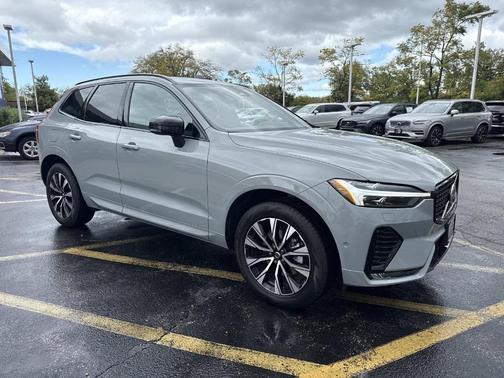 2025 Volvo XC60 B5 Plus