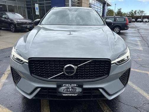 2025 Volvo XC60 B5 Plus
