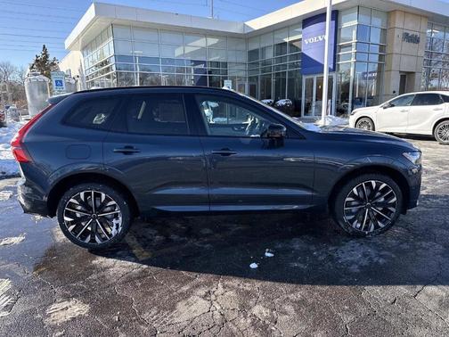 2026 Volvo XC60 B5 Ultra