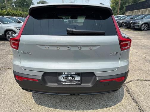 2026 Volvo XC40 B5 Plus
