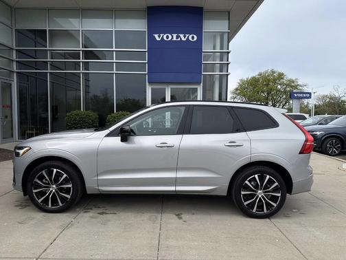 Silver 2023 Volvo XC60 B5 Plus Dark Theme