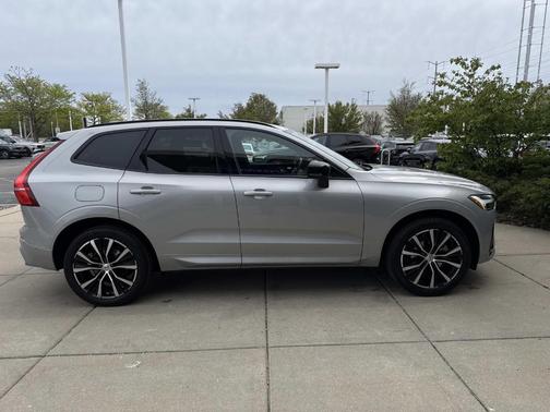 Silver 2023 Volvo XC60 B5 Plus Dark Theme