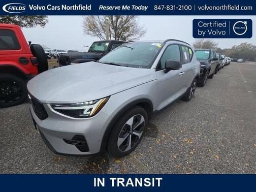 2025 Volvo XC40 B5 Plus Dark Theme