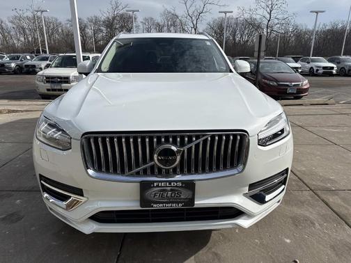 2024 Volvo XC90 B6 Plus Bright Theme 6-Seater