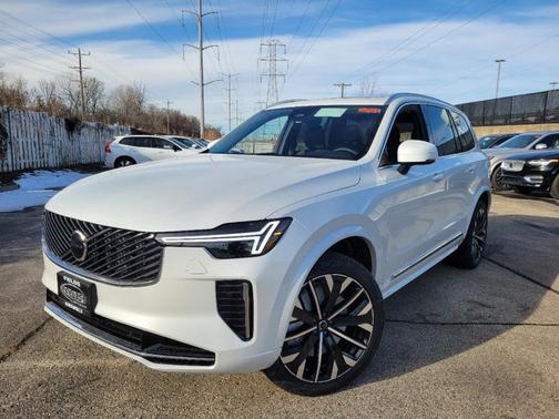 2025 Volvo XC90 B6 Core