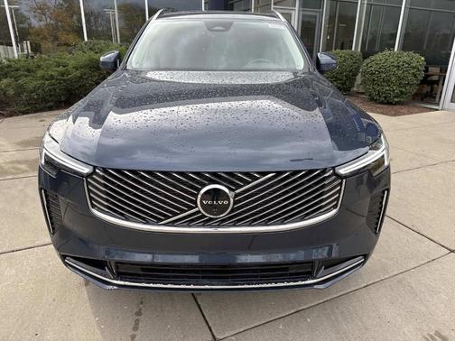 2026 Volvo XC90 Plug-In Hybrid T8 Plus 7-Seater