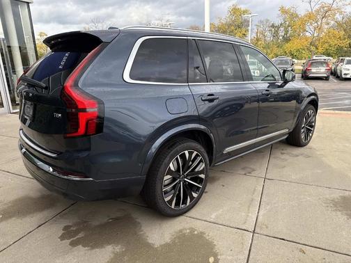 2026 Volvo XC90 Plug-In Hybrid T8 Plus 7-Seater